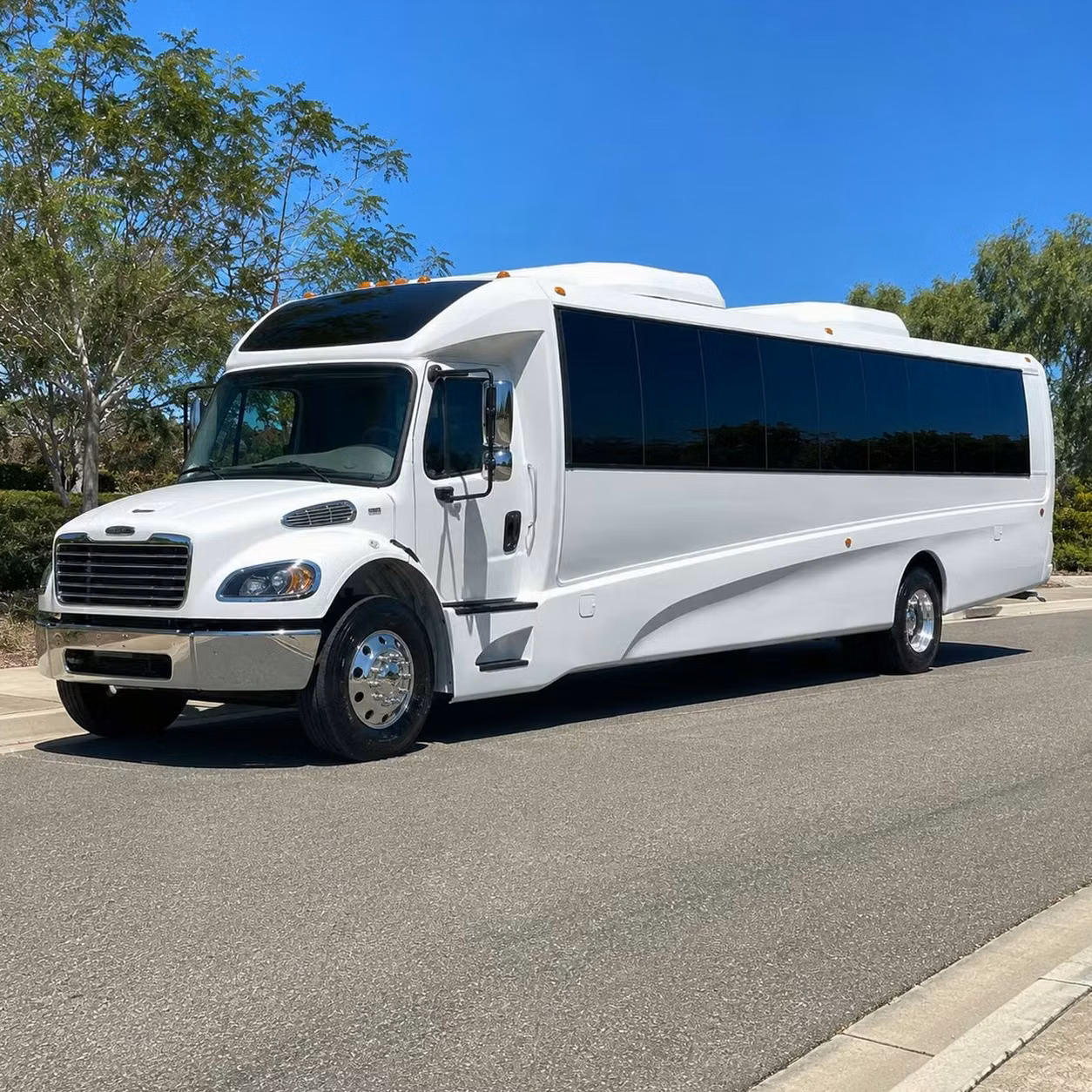 san juan capistrano 35 passenger minibus rental